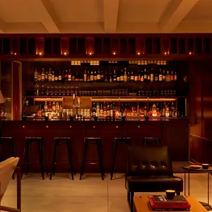 4* Hotel Arlo Nomad