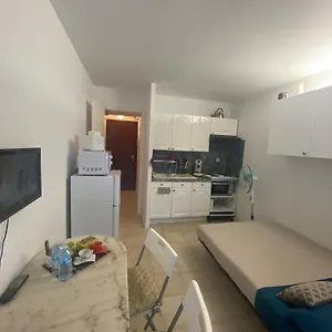 Joli Neuf Av Terrasse à 50 M De La Et Gare Appartamento Roccabruna